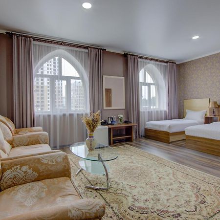 Shah Palace Hotel Bishkek Ngoại thất bức ảnh