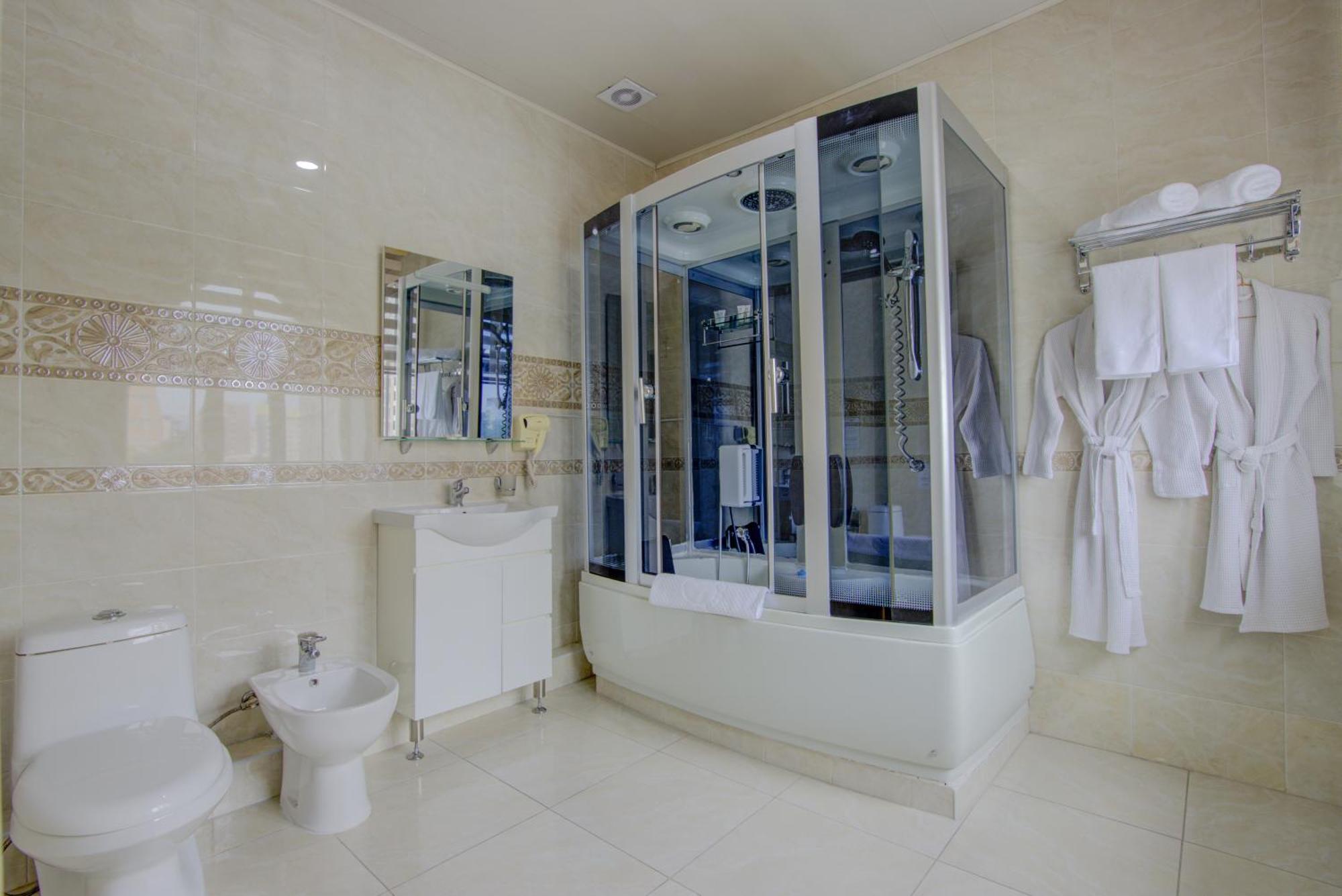 Shah Palace Hotel Bishkek Ngoại thất bức ảnh