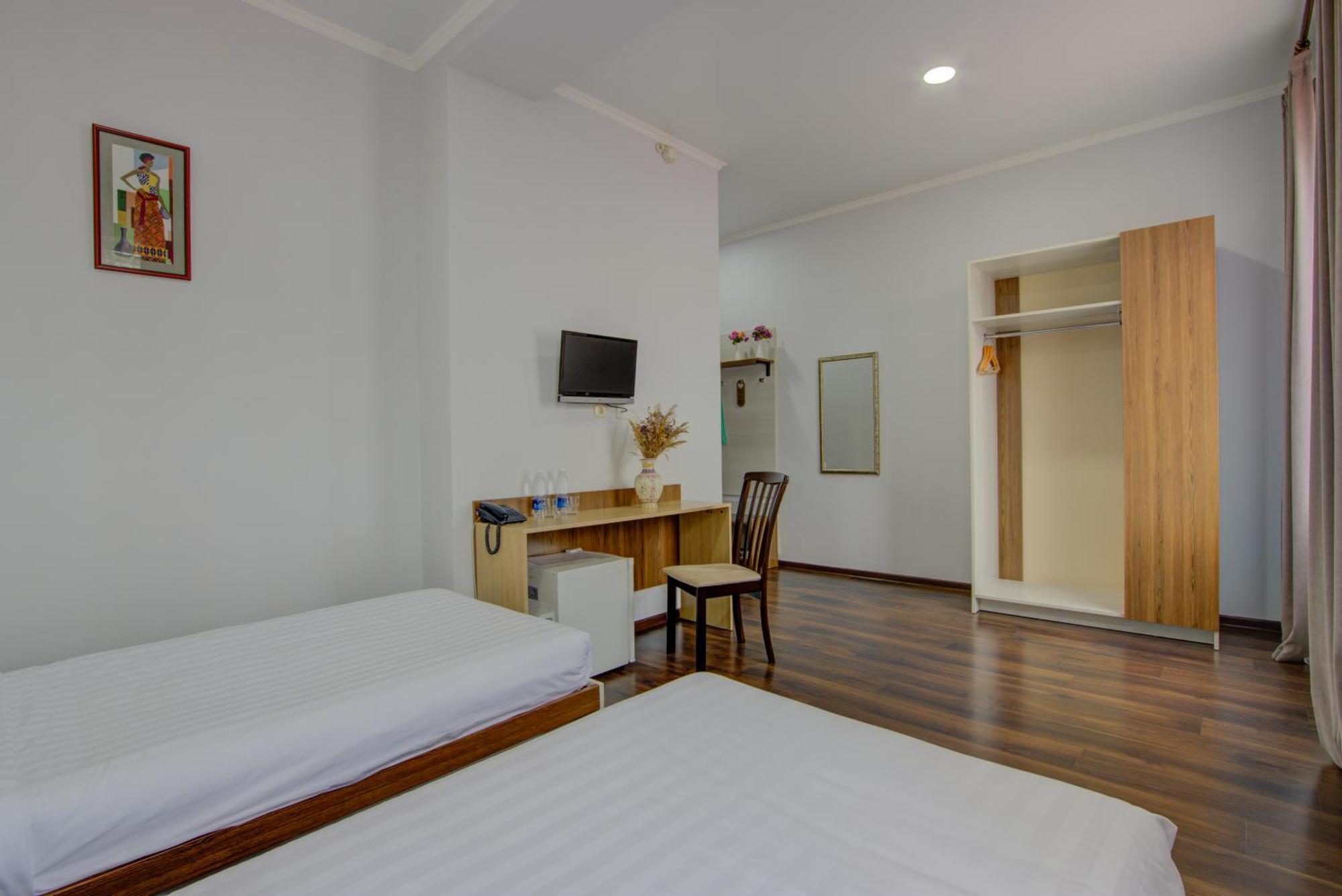 Shah Palace Hotel Bishkek Ngoại thất bức ảnh